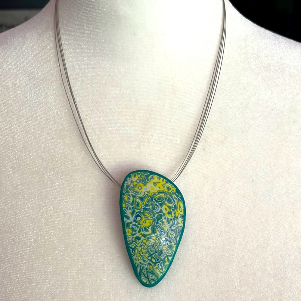 Artisan crafted, green/yellow choker necklace made of wire and polymer clay
